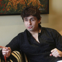 Malishka strikes a conversation with the heartthrob singer, Sonu Nigam