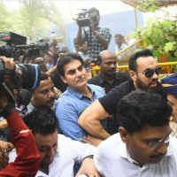 अरबाज खान ने कबूली सट्टेबाजी की बात, बुकी सोनू जालान को सामने बिठाकर हुई पूछताछ