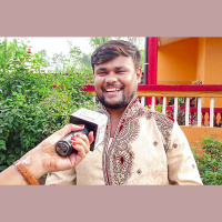 Ratiya Kaha Bitawala Na Gaane Se Charchao Me Aaye Deepak Dildar Ab Filmo Me