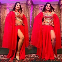 Poonam Dubey का ये Glamorous लुक, उड़ा रहा है फैंस के होश !!