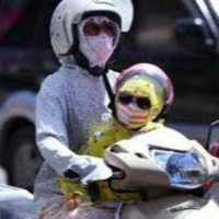 Đi học trời nắng nóng, cần phòng tránh những nguy cơ nào cho sức khỏe trẻ em?