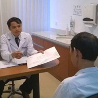 Bác sĩ nam khoa cảnh báo: Nhiều nam giới bị liệt dương sau khi điều trị ở phòng khám tư có yếu tố nước ngoài