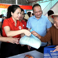Gian hàng 0 đồng ấm lòng người yếu thế ở Văn Yên, Yên Bái