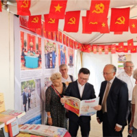 Tin trong nước - Rực rỡ sắc mầu Việt Nam tại Hội báo Nhân đạo Pháp 2023