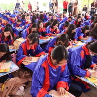 Tin trong nước - 700 học sinh TP Hải Phòng khai bút đầu Xuân tại Khu tưởng niệm Vương triều Mạc
