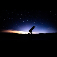 No acs novērojumiem līdz teleskopam: personības astronomijas vēsturē