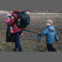 Kara bēgļu žonglēšana pa kontinentiem: krīzes risinājums vai problēmas nobēdzināšana