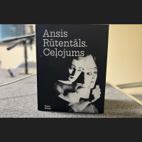 Mīms, kura sejai pat nav vajadzīgs grims. Ansis Rūtentāls