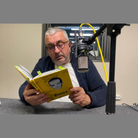 Panika. Ar autori Helēnu Oru runājam par to, kas dzelteno presi neinteresē