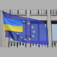 Politiskās paralīzes iespējamība Francijā. Notikumu karuselis Ukrainā un ap to