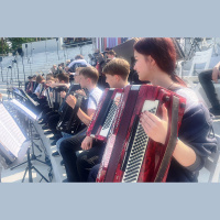 Sanākam, sadziedam, sadancojam un ieskandinām svētkus kopā ar Latgales kolektīviem