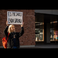 Ēšanas apdziedātājai KATŌ tagad bada streiks!