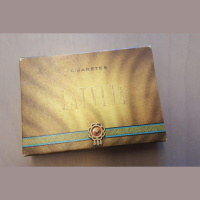 Godam nes Latvijas vārdu: Suvenīru dzērieni un cigaretes