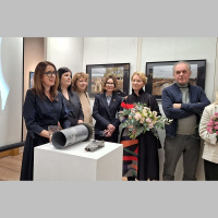 Kara piezīmes. Ukraina - Pedvālē skatāmas Inas Strazdiņas un Maksima Peņko fotogrāfijas