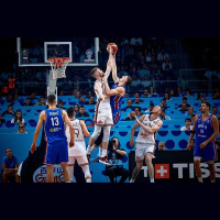 Latvija ar 80 pret 84 zaudē Serbijai. Gražulim savainojuma dēļ čempionāts beidzies