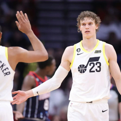 Keleten-nyugaton Podcast