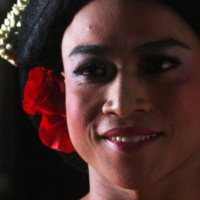 Kucumbu Tubuh Indahku