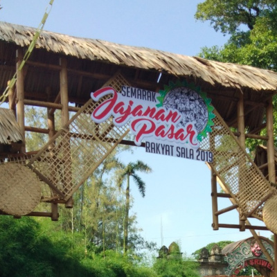 Sepiring Berdua