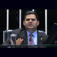 Alcolumbre mantém recesso de julho, mesmo com movimentação por sessões em apoio a Bolsonaro
