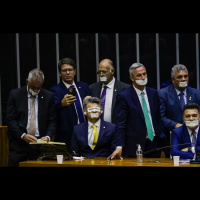 Corregedoria da Câmara tem 48 horas para decidir se aceita denúncias contra deputados