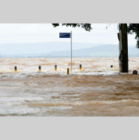 Prefeitura de Porto Alegre fecha comportas por risco de inundação do rio Guaíba