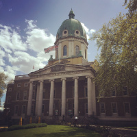 Is there a memorial to the Holocaust in London?