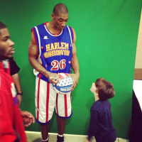 A Phrasal Verb a Day #78 - to look up to someone