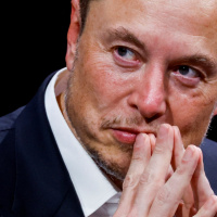 Elon Musks Twitter: More changes and more competition