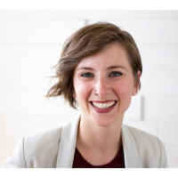 Enterpreneur Coach Veronica Kirin Shares in the Business Spotlight on WoMRadio