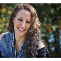 Transformational Coach Dr. Lori Monaco Shares Mindful Habits on WoMRadio