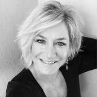 Music Monday and the Debut of Mixing it With Nicki Kris on Word of Mom Radio