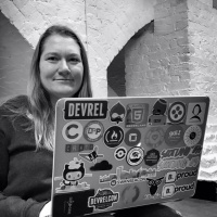 1949: Talking hackthons, tech culture and @crateio with @jesslynnrose at #ota16