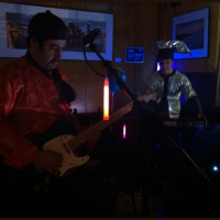 El mash-up musical de Bazar Txino