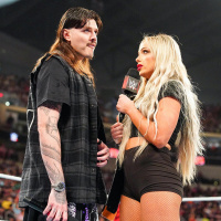 WWE RAW Review, More WWE Contracts Set To Expire, Top WWE Merchandise Seller, and More