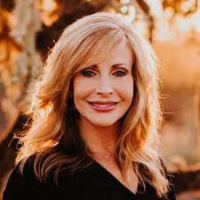 Mediumship and Near Death Experiences with Psychic Medium Michelle Clare