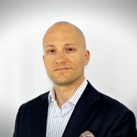 How an Ultra High Net Worth Family Office Manager Diversifies Investments