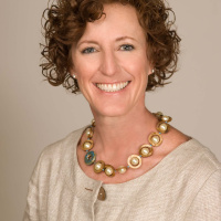 #504: How Hiring Women Other Businesses Wont Has Made All The Difference