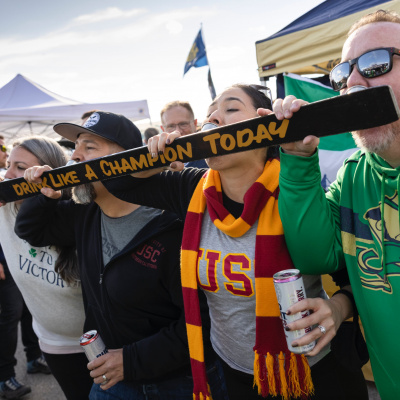 One Foot Down: For Notre Dame Fighting Irish Fans