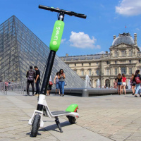 E-scooters in trouble, what happened to subscription boxes, 50inTechs Caroline Ramade, event hacks, and more