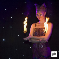 Taiteilijaelämää: Tulitaiteilija Jutta Aalto