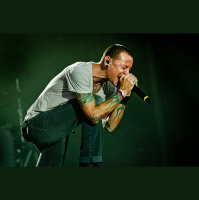 Remight - Remight On Air 005 (Tribute For Chester Bennington)