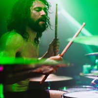 213_Travis Orbin-Darkest Hour, Solo