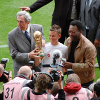 #148 - I Wouldnt Take A Selfie in McDonalds with Pele