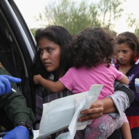 18: Amenaza politica a niños inmigrantes