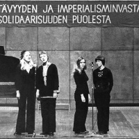 Kun mummo ja ukki punalippua heiluttivat