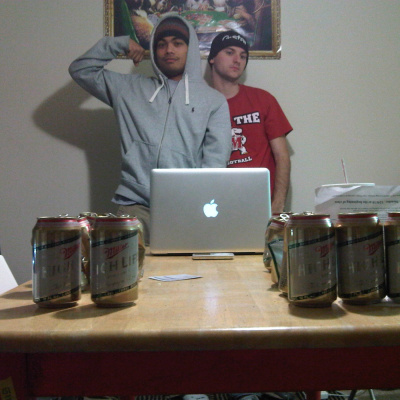 2 Guys 1 Mac