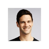 Actor Justin Bartha