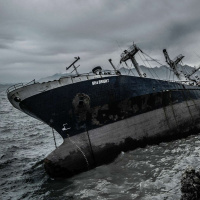 Live til Five - Shipwrecks