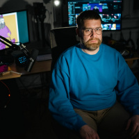 #87 Baba Bartunek über seine Zeit als Verschwörungstheoretiker