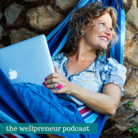 Social Media and Personal Branding with Esther Jacobs {e181}